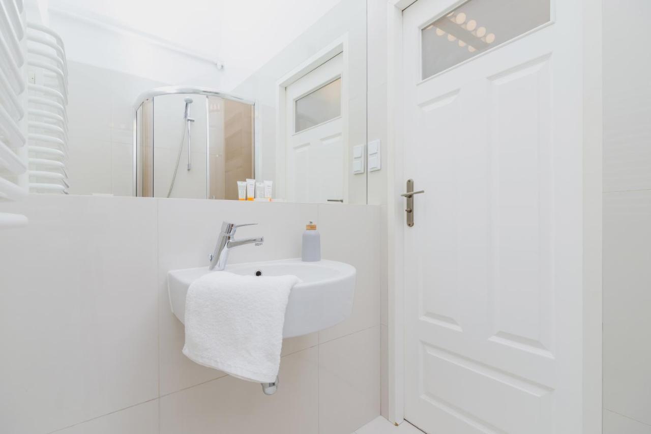 Apartment Pijarska Krakow By Noclegi Renters Экстерьер фото